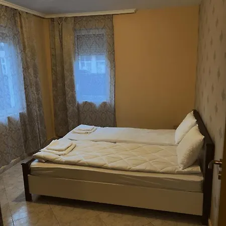 Апартамент Sunny - Kuban / Bravo 5 *