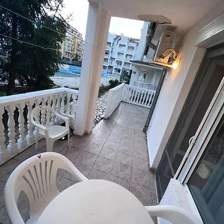 Апартамент Sunny - Kuban / Bravo 5 *